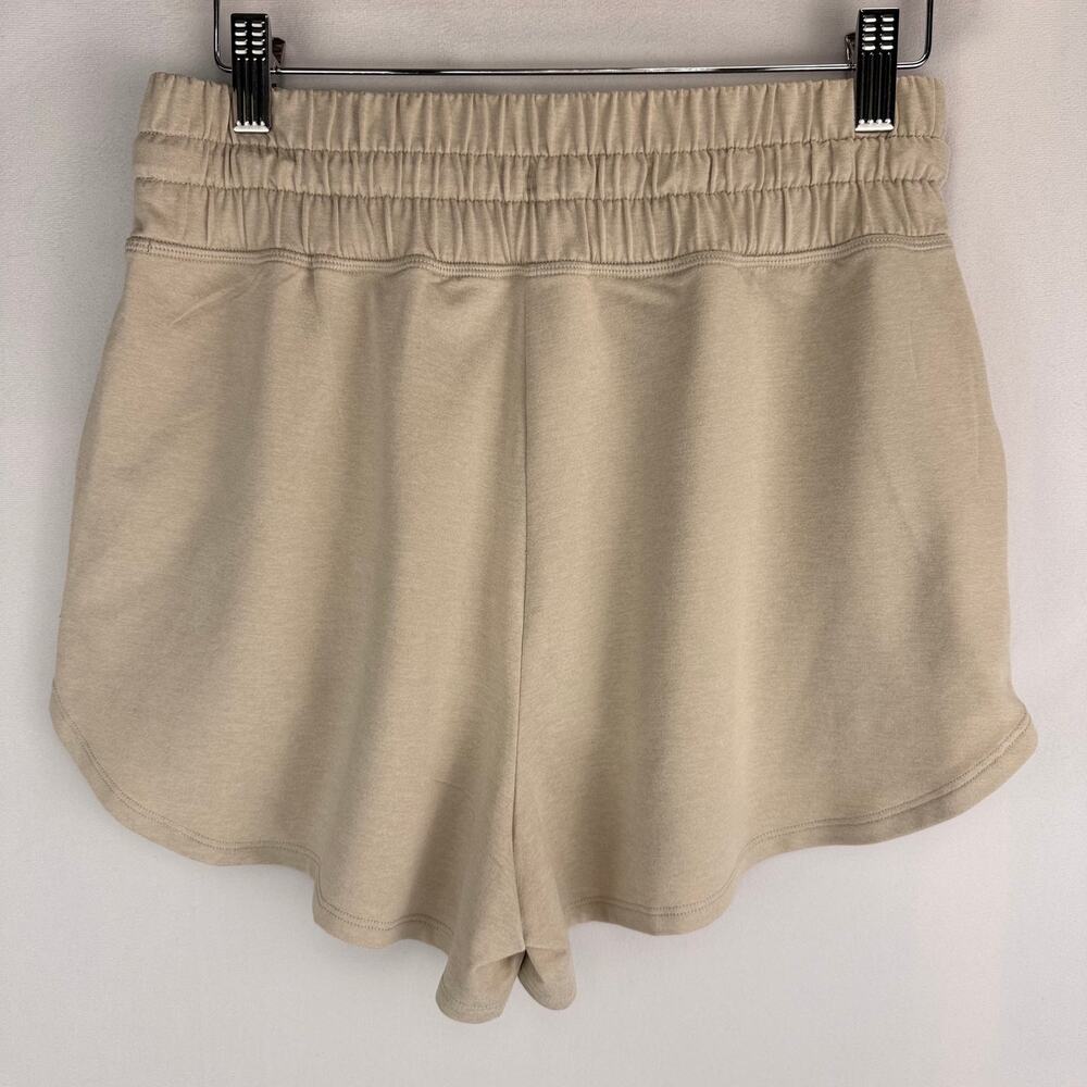 Vuori Halo Performance Shorts 2.0 Size M - Picture 3 of 7